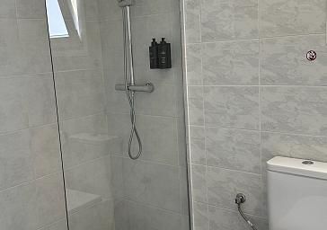 CHAMBRE POUR QUATRE