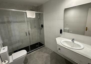 CHAMBRE FAMILIALE (5 PERSONNE)