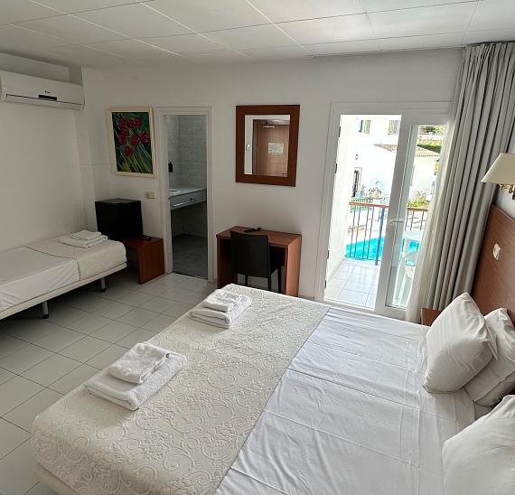 HABITACIÓN TRIPLE