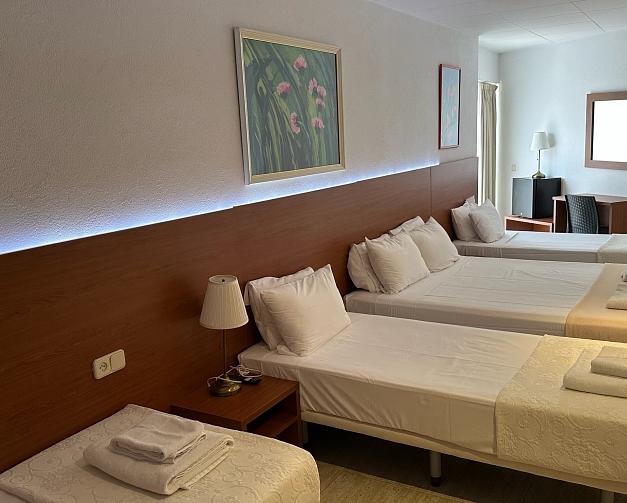 QUINTUPLE ROOM (FAMILY ROOM)